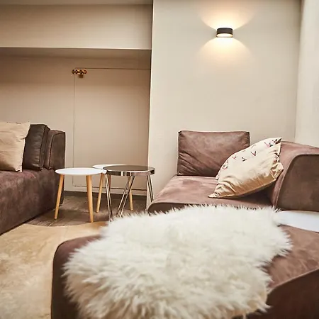 Central Apartment *